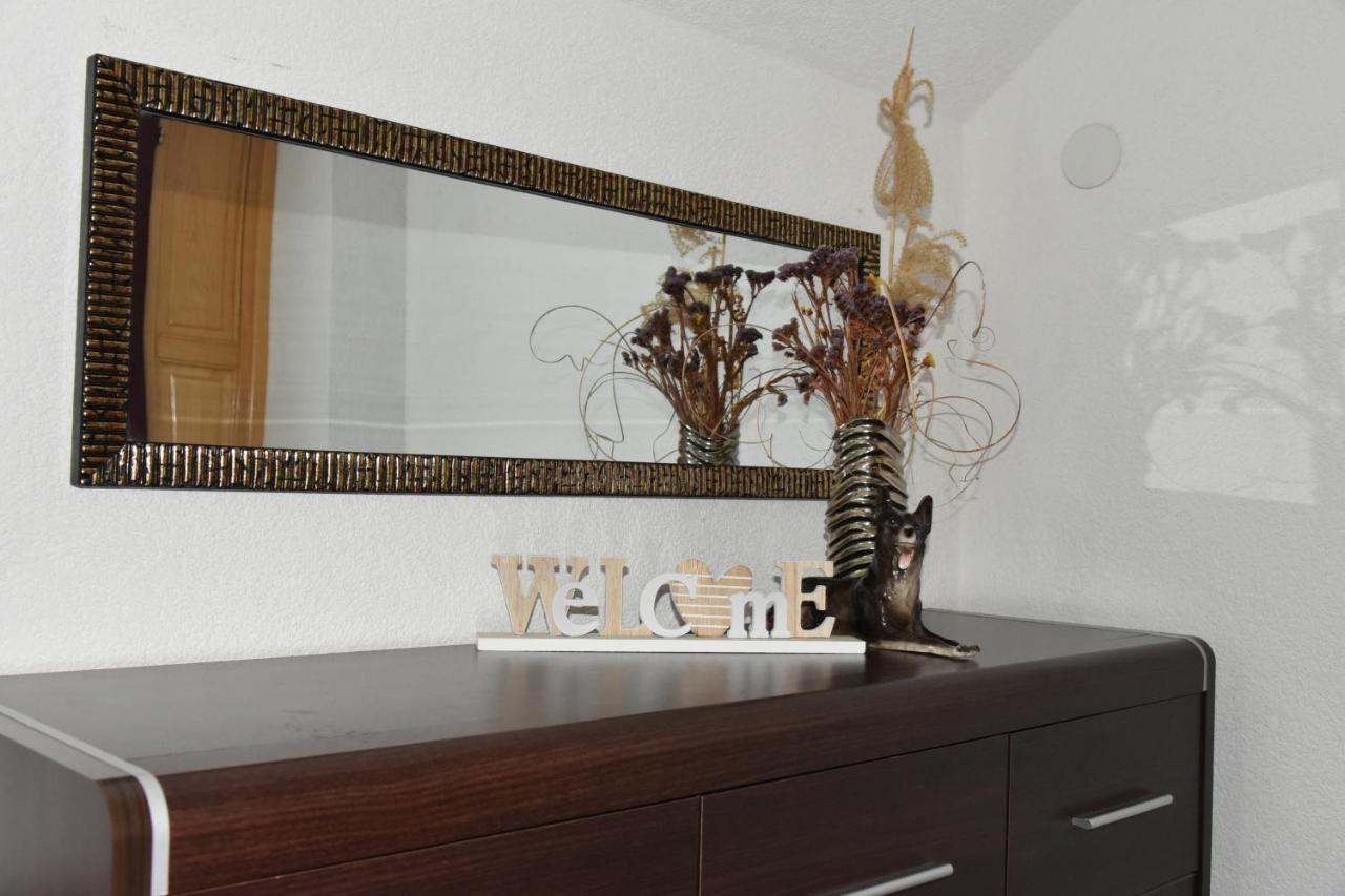 Apartment Bobic Licko Petrovo Selo ภายนอก รูปภาพ