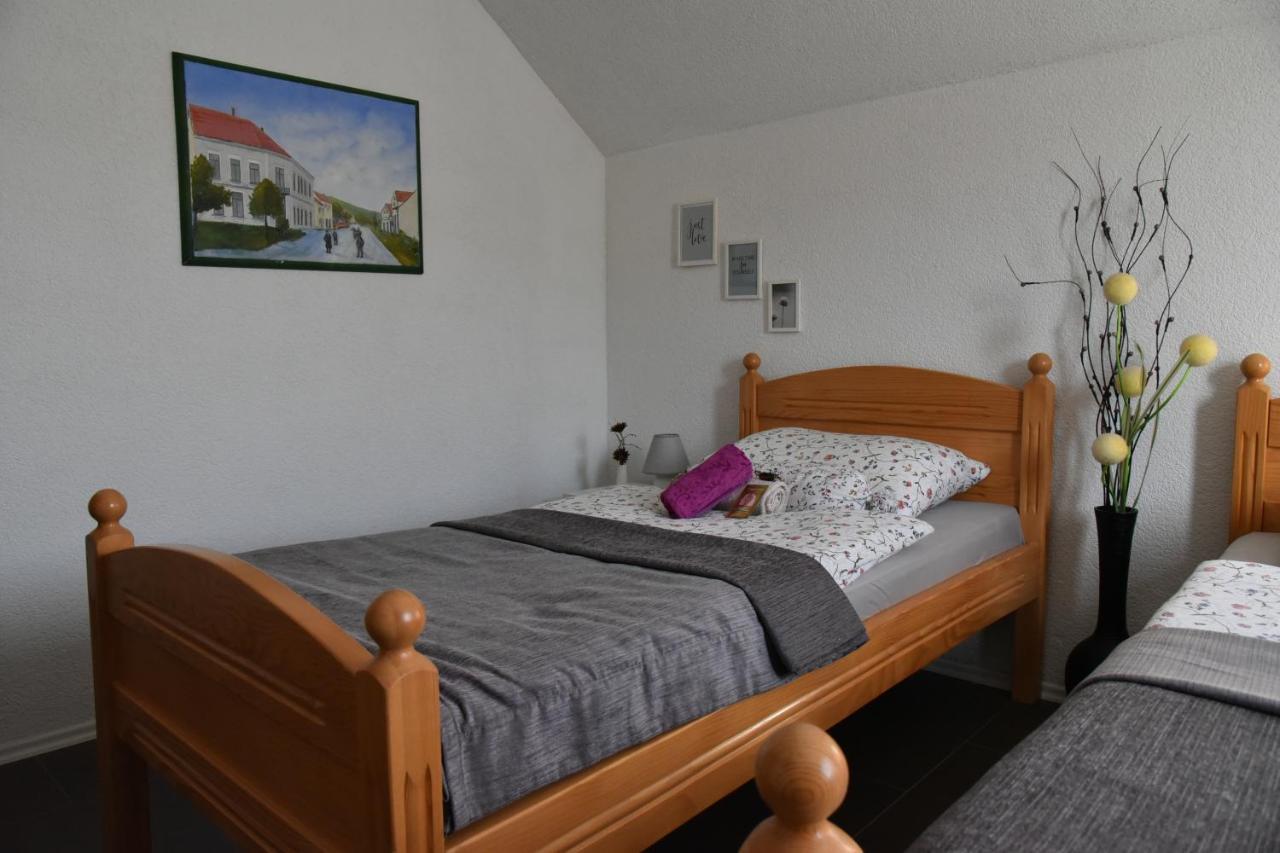 Apartment Bobic Licko Petrovo Selo ภายนอก รูปภาพ