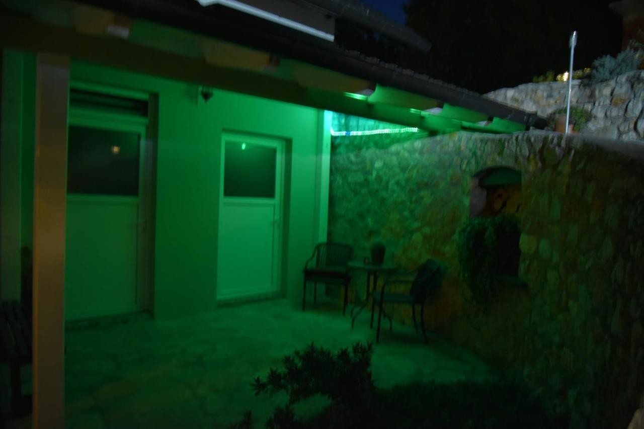 Apartment Bobic Licko Petrovo Selo ภายนอก รูปภาพ